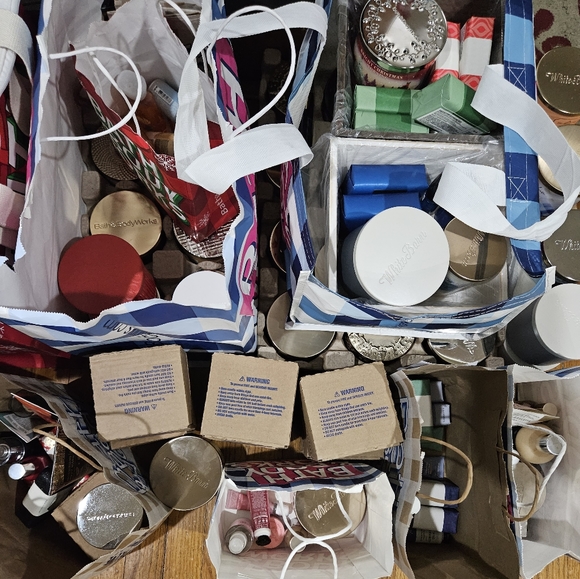 NWT! B&BW MYSTERY BOX-  3 ITEMS MINIMUM! UP TO 10 LBS!! - Picture 2 of 9